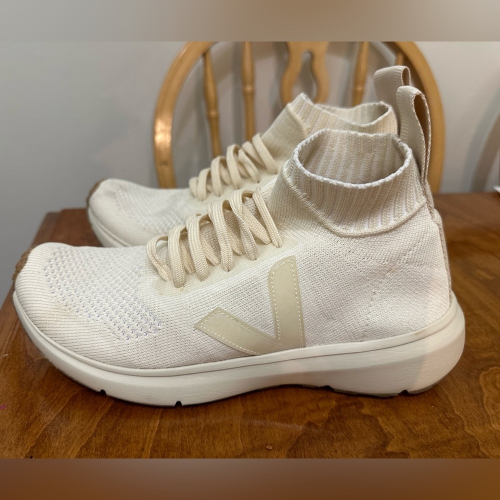 VEJA X RICK OWENS SIZE US 7 / UK 5